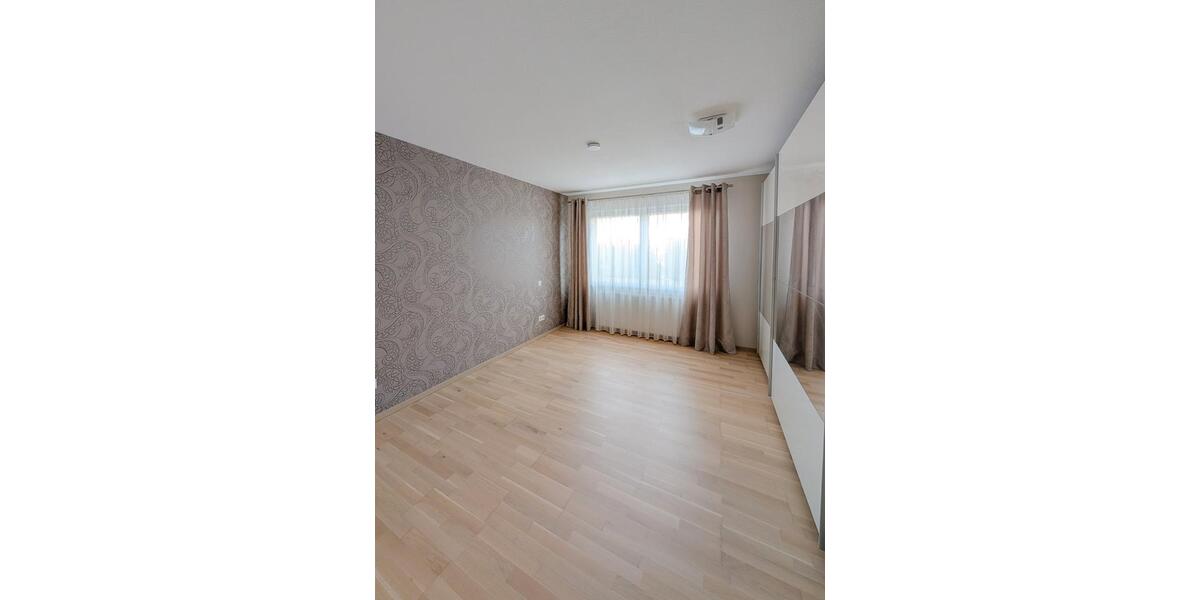 Erdgeschoßwohnung Backnang - 3.5 Zimmer, 93 m&sup2;, 1.350&euro; | Angebot:26291529