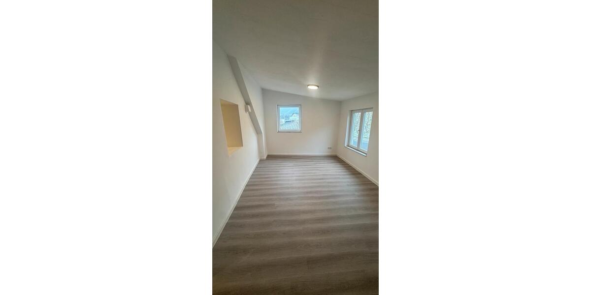 Dachgeschoßwohnung Bernkastel-Kues Kues - 4 Zimmer, 120 m&sup2;, 850&euro; | Angebot:24795438