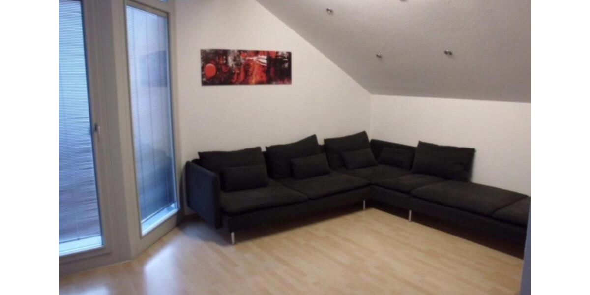 Dachgeschoßwohnung Rottenburg am Neckar - 2 Zimmer, 82 m&sup2;, 490&euro; | Angebot:25131338