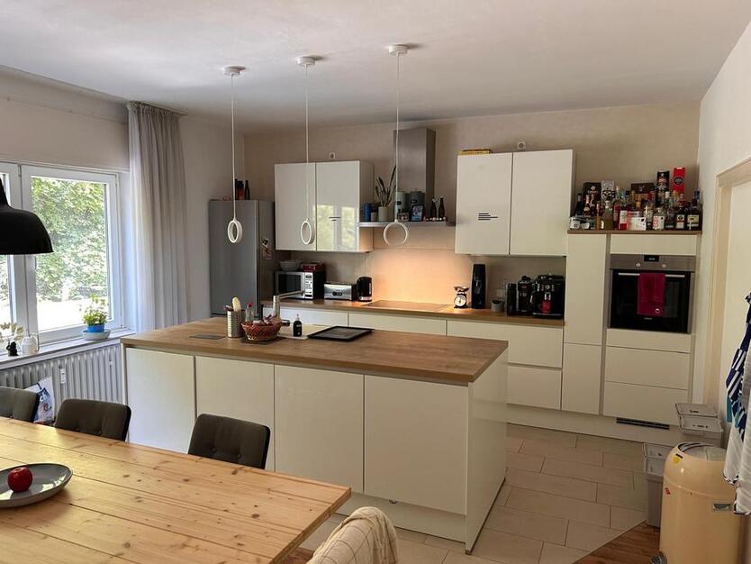 Geräumiges WG-Zimmer in WG mit Garten, 250m vom Aassee