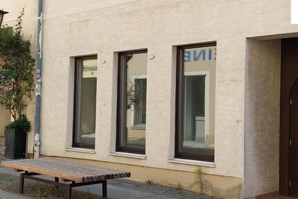 Apartment mit 4 Zimmer- für Wohngruppen MontageWohnung anzumieten!!