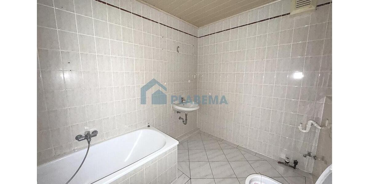 Etagenwohnung Lübz - 4 Zimmer, 84 m&sup2;, 600&euro; | Angebot:24803353