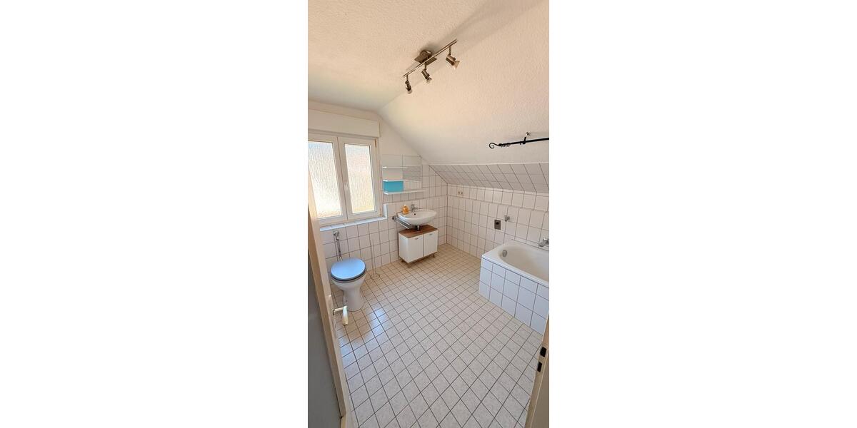 Wohnen auf Zeit Tuttlingen - 3 Zimmer, 75 m&sup2;, 450&euro; | Angebot:25873321