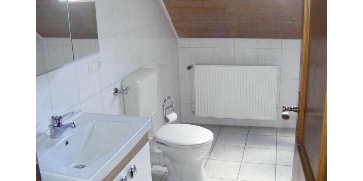 Dachgeschoßwohnung Hengersberg - 2 Zimmer, 620&euro; | Angebot:23570466