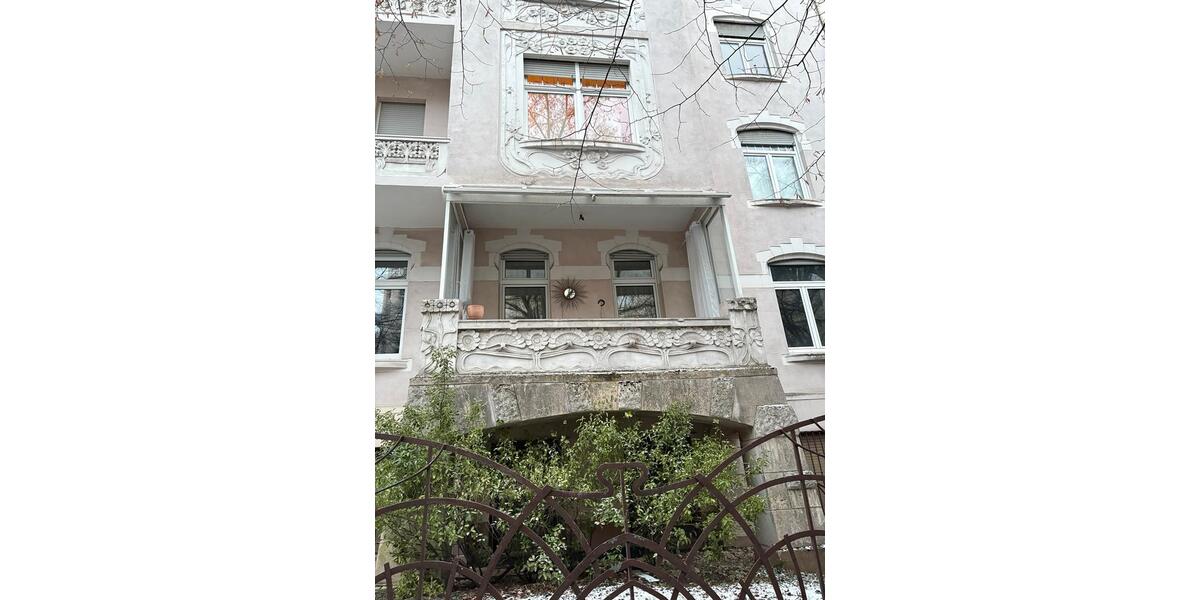 Hochparterre Wiesbaden Klarenthal - 4 Zimmer, 132 m&sup2;, 1.980&euro; | Angebot:25045916