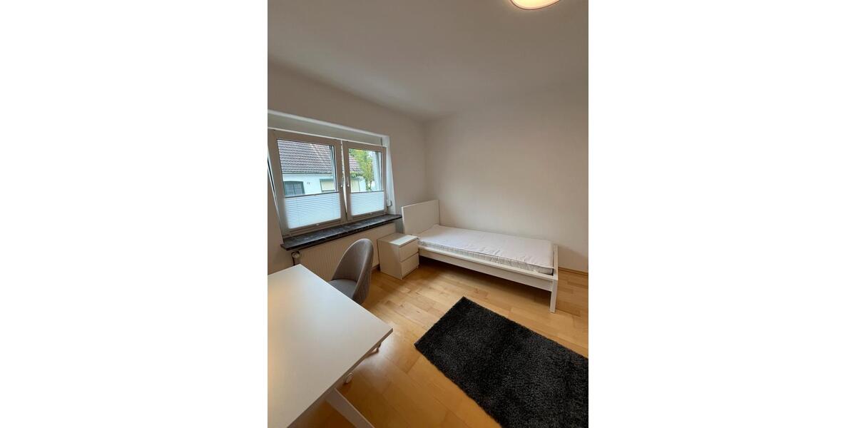 Wohnen auf Zeit Elmshorn - 4 Zimmer, 1 m&sup2;, 350&euro; | Angebot:24841043