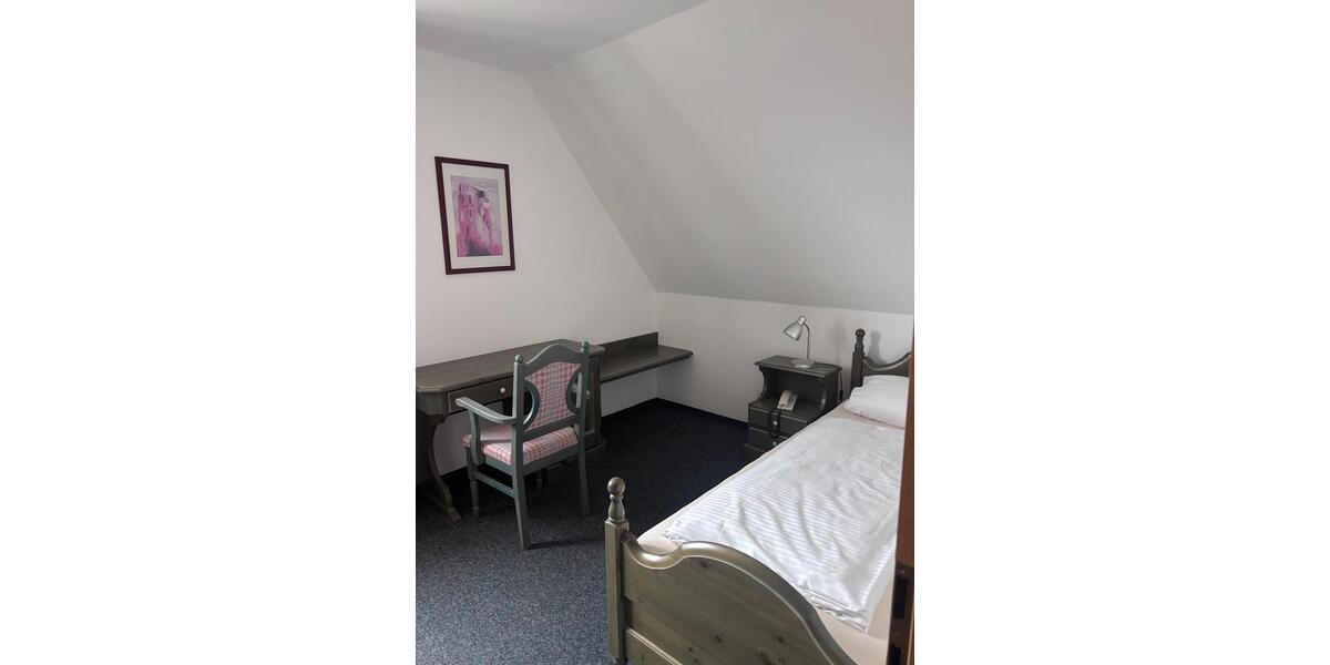 Dachgeschoßwohnung Augsburg Bergheim - 1 Zimmer, 21 m&sup2;, 400&euro; | Angebot:25172849