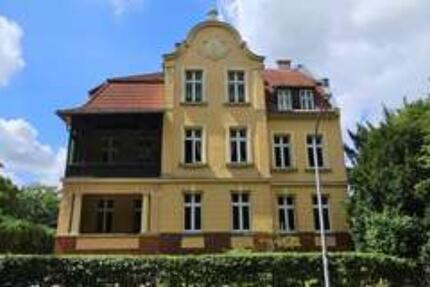 Erstbezug nach Grundsanierung 2 Balkone 4 Zimmer Stuckdecken 4 zimmer