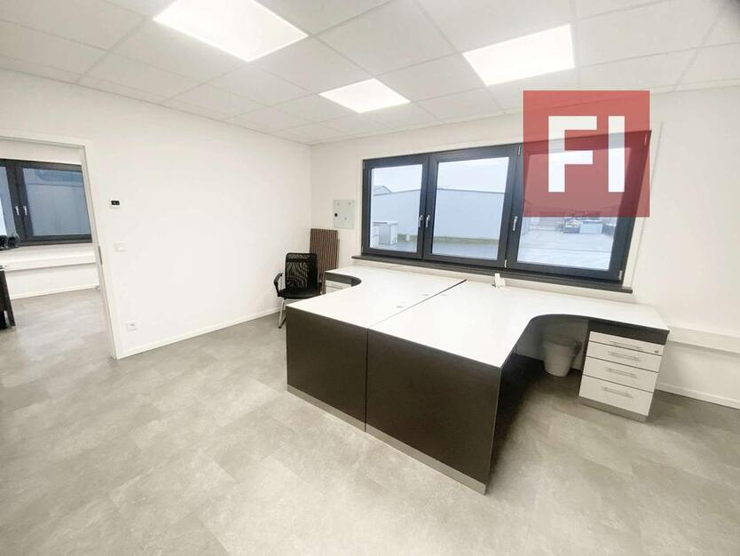 DIPPERZ! Moderne und neuwertige Bürofläche an der B458A7