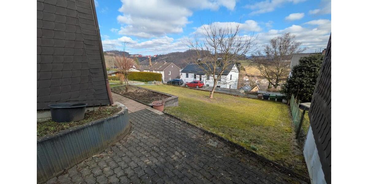 Dachgeschoßwohnung Gummersbach Berstig Süd - 3 Zimmer, 70 m&sup2;, 900&euro; | Angebot:26062545