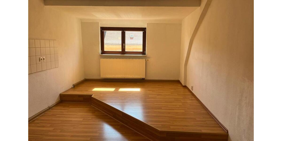 Dachgeschoßwohnung Torgau - 2 Zimmer, 68 m&sup2;, 375&euro; | Angebot:22400735
