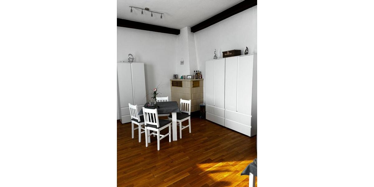 80 qm 2 Zimmer Altbauwohnung, zentrumsnah ab 1.2.26 zu vermieten 2 zimmer