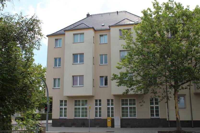 4 Raum Wohnung 2 OG rechts ab sofort frei zimmer