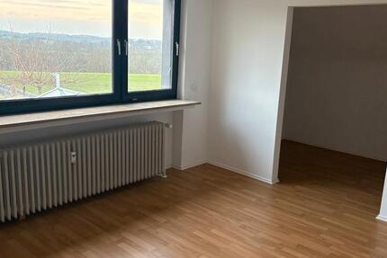 Wohnung Solingen Mitte - 3 Zimmer, 98 m&sup2;, 1.530&euro; | Angebot:24693757