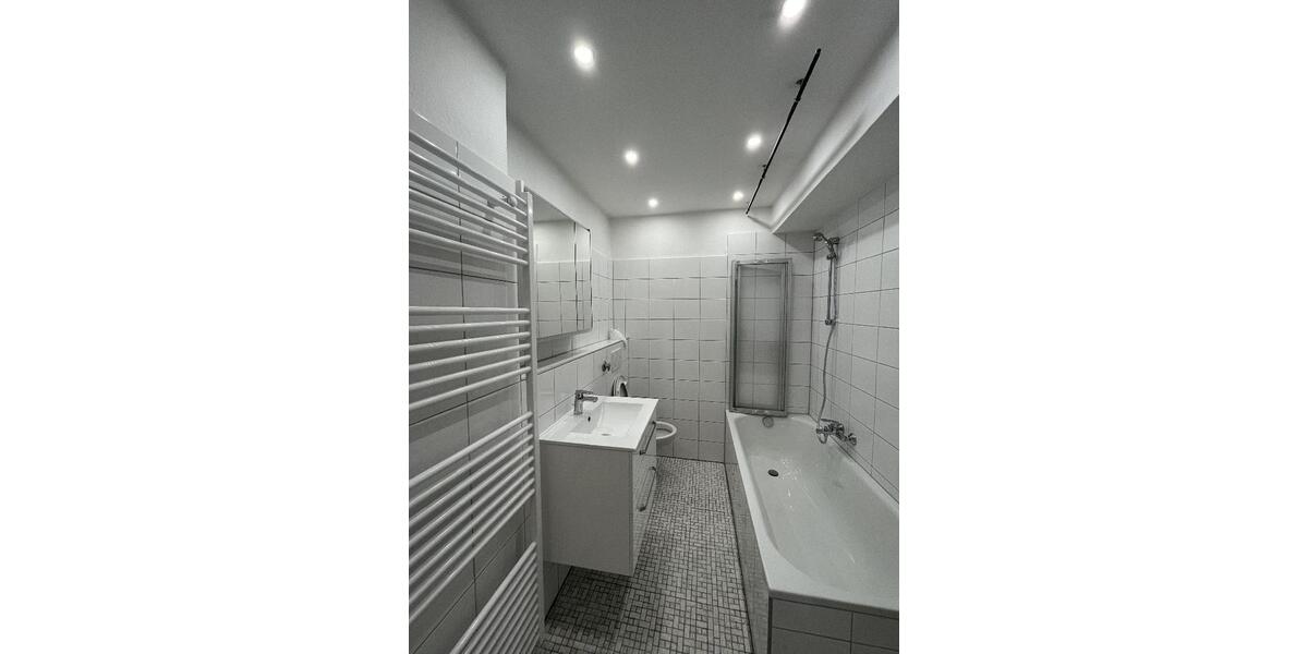 Wohnen im Kaiserviertel, helle neu renovierte ca. 81 m² Wohnung im 4. OG! 3 zimmer