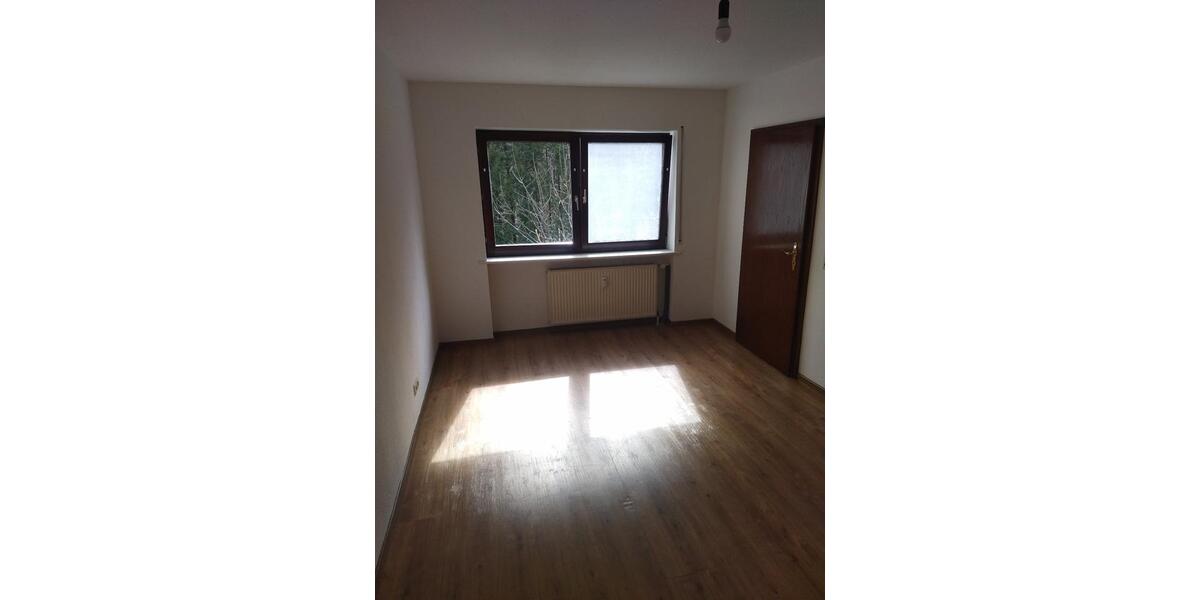 Etagenwohnung Üttfeld - 2 Zimmer, 70 m&sup2;, 550&euro; | Angebot:26692688