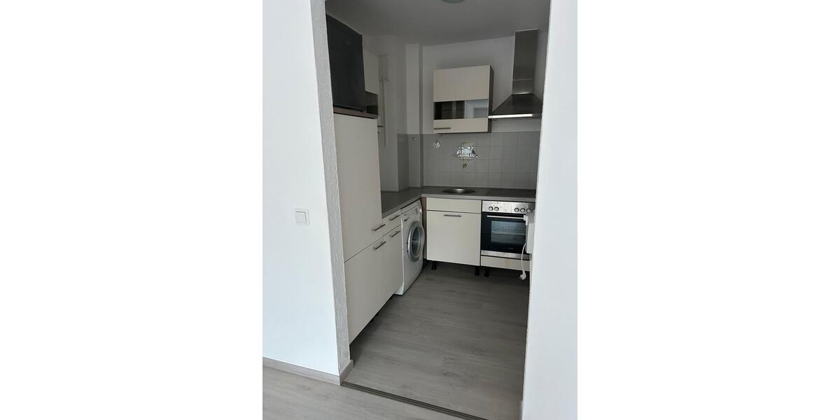 Etagenwohnung Wilhelmshaven - 1 Zimmer, 33 m&sup2;, 210&euro; | Angebot:25871258