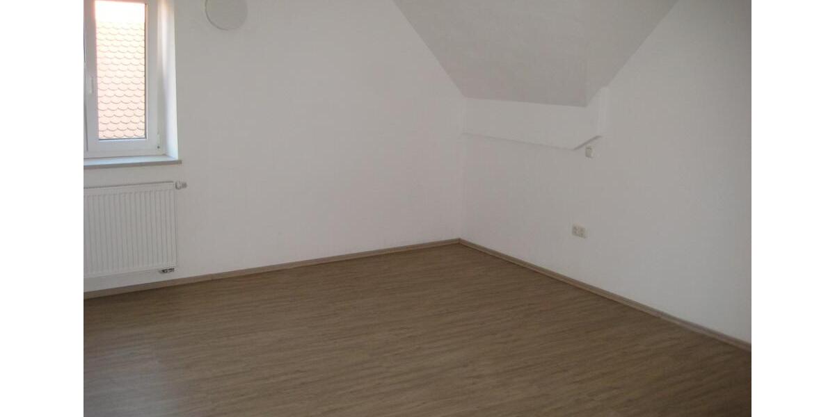 Etagenwohnung Nittenau - 3 Zimmer, 1.040&euro; | Angebot:22627627