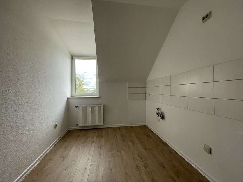 Studis aufgepasst! Modernisierte 2 Raum-Wohnung mit neuem Bad + Fußboden! 2 zimmer