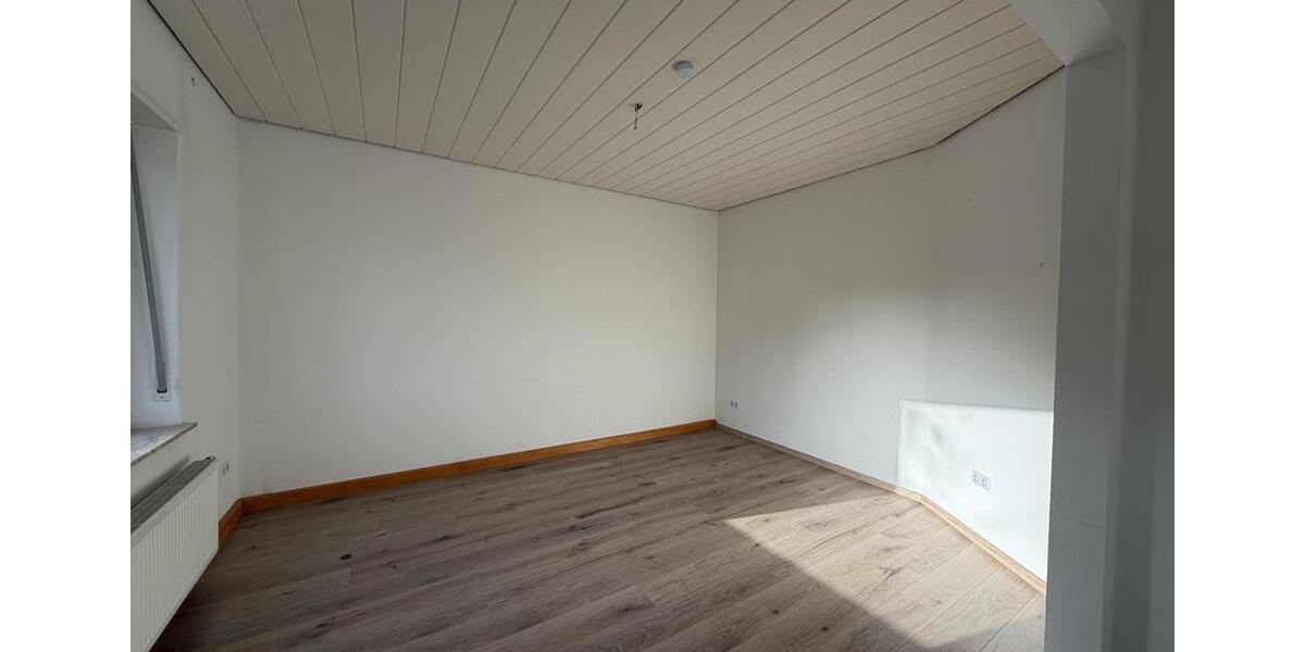 Erdgeschoßwohnung Herford - 2.5 Zimmer, 70 m&sup2;, 500&euro; | Angebot:25258286