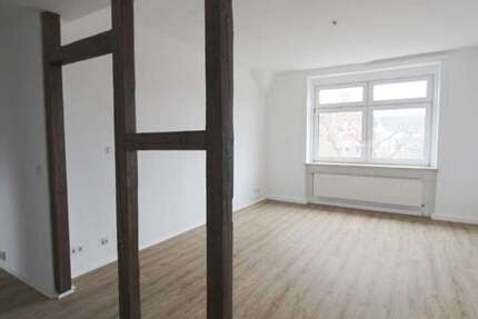 Wohnung Wiesbaden Nordost - 4 Zimmer, 100 m&sup2;, 1.000&euro; | Angebot:26786075