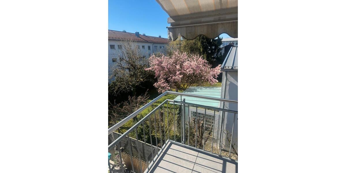 Dachgeschoßwohnung Deggendorf - 2.5 Zimmer, 72 m&sup2;, 790&euro; | Angebot:26603779