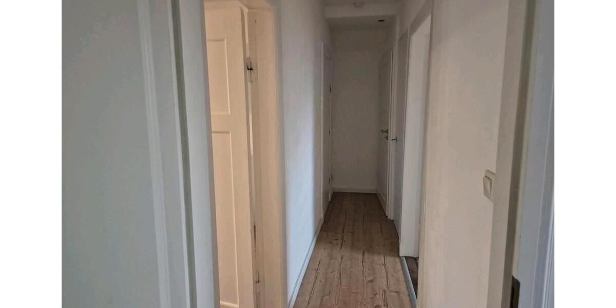 Etagenwohnung Husum - 4 Zimmer, 75 m&sup2;, 650&euro; | Angebot:25048447