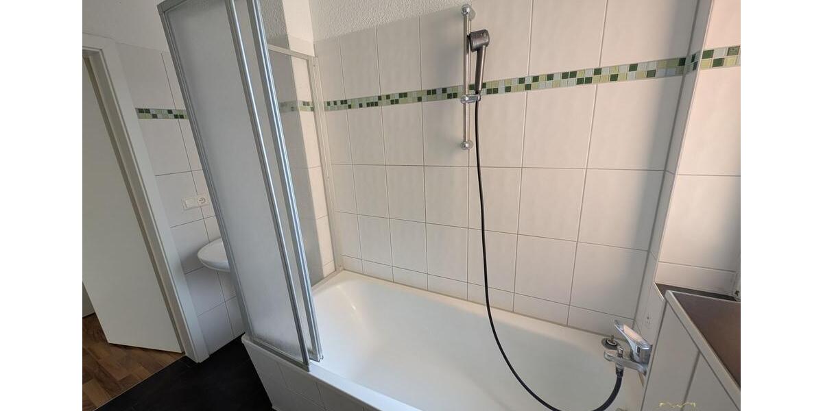 Etagenwohnung Bitterfeld-Wolfen Bitterfeld - 4 Zimmer, 92 m&sup2;, 650&euro; | Angebot:26442517
