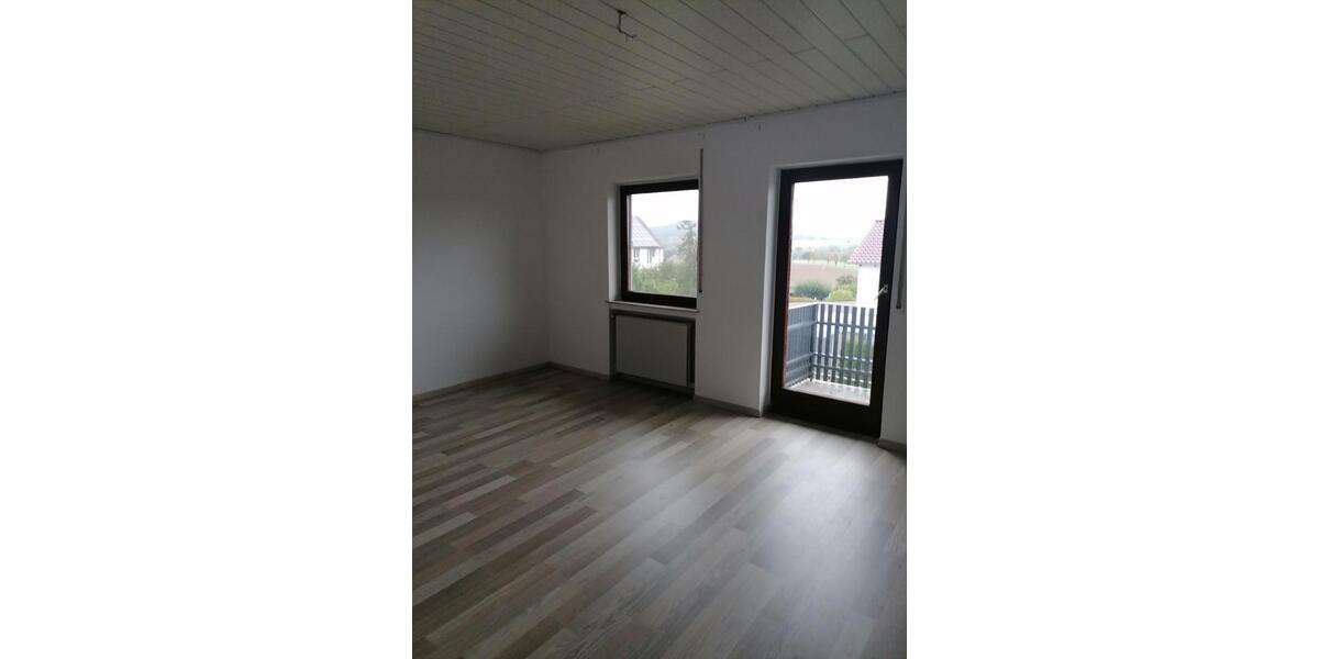 Etagenwohnung Schrecksbach - 3 Zimmer, 100 m&sup2;, 600&euro; | Angebot:25416522