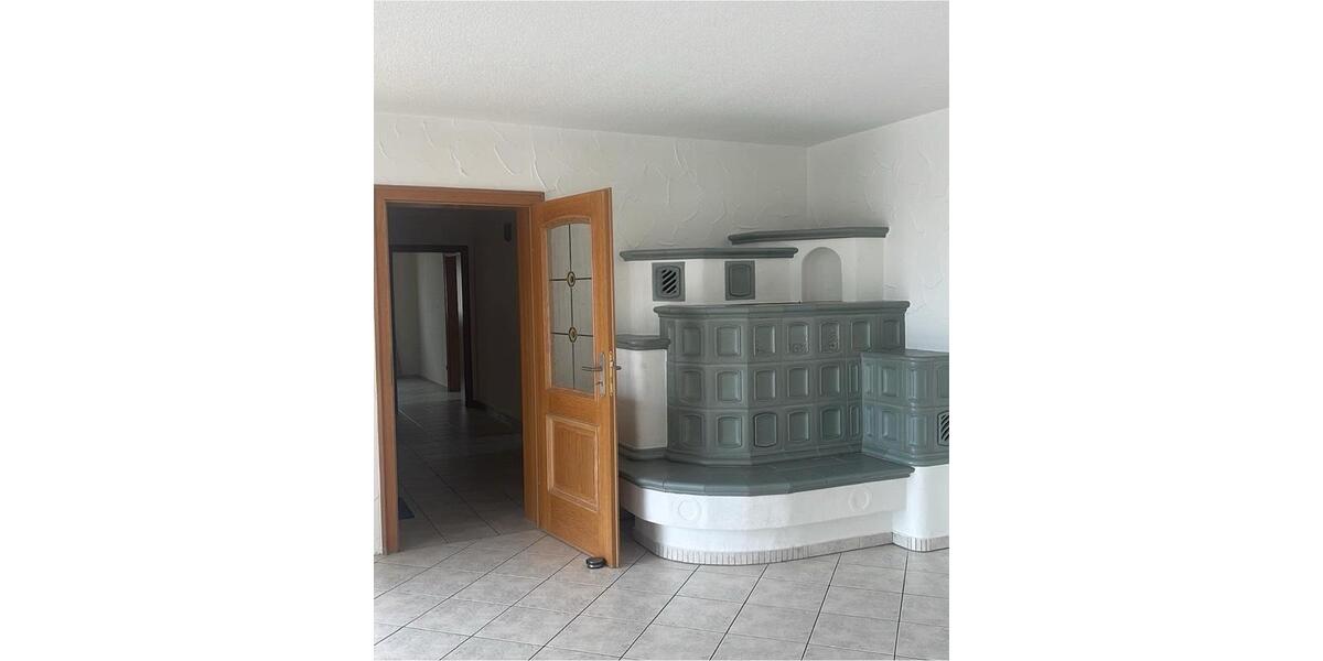 Etagenwohnung Ampfing - 2 Zimmer, 77 m&sup2;, 1.150&euro; | Angebot:25598864