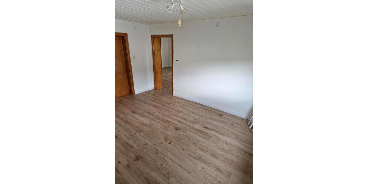 Einfamilienhaus Etzbach - 7 Zimmer, 200 m&sup2;, 1.200&euro; | Angebot:25341745