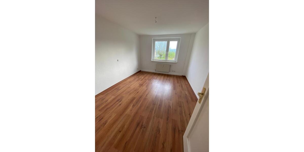 Erdgeschoßwohnung Wildenfels - 3 Zimmer, 57 m&sup2;, 315&euro; | Angebot:26647905