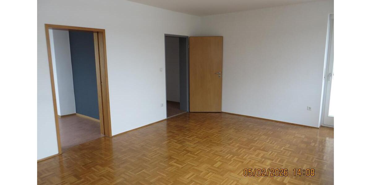 Etagenwohnung Pfreimd - 5 Zimmer, 100 m&sup2;, 750&euro; | Angebot:26587930