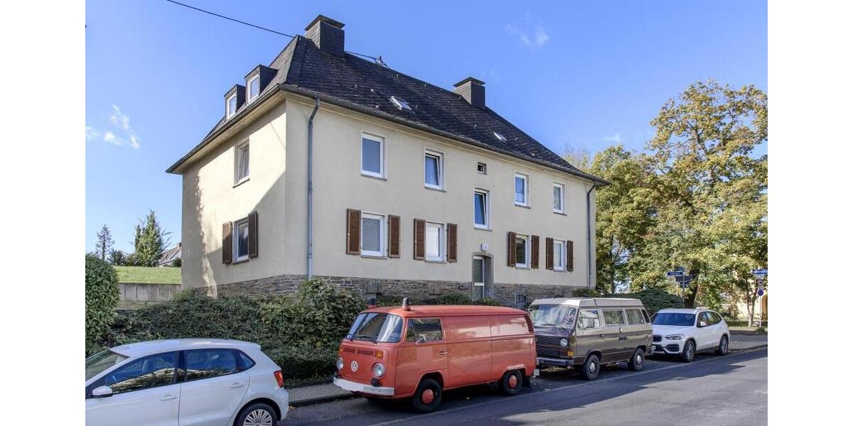 Süße Dachgeschosswohnung auf der Karthause 3 zimmer