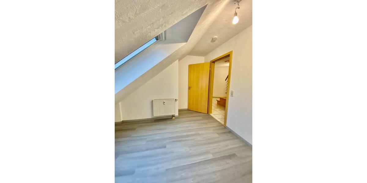 Dachgeschoßwohnung Horb am Neckar - 3.5 Zimmer, 70 m&sup2;, 720&euro; | Angebot:25174513