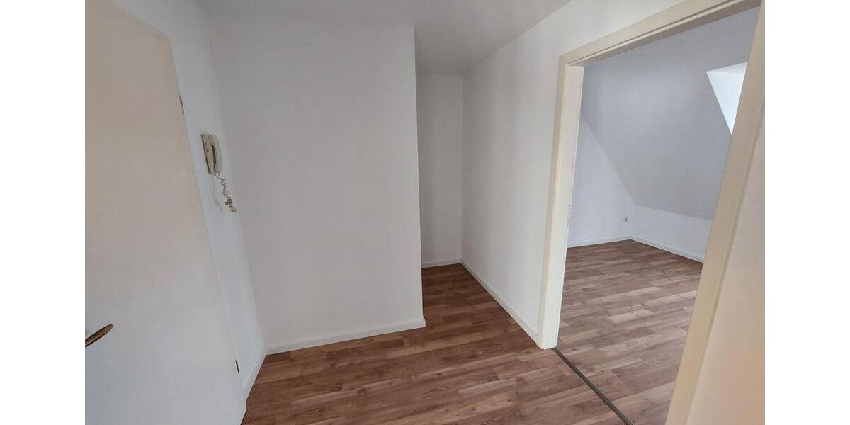 Etagenwohnung Roßwein - 3 Zimmer, 65 m&sup2;, 325&euro; | Angebot:19263247