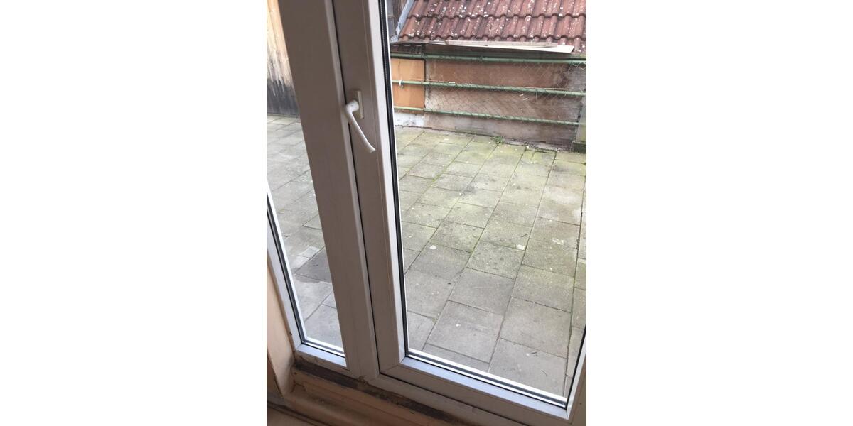 B015 1-L Zentrumsnahe 3-Zimmerwohnung mit Terrasse 3 zimmer