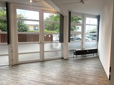 HELLE UND FREUNDLICHE ARBEITSRÄUME - Gewerbeobjekt Hamburg Schnelsen | Angebot:27267439
