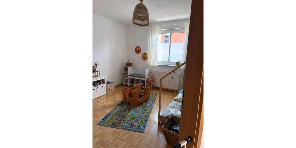 Reihenhaus Bad Neustadt an der Saale - 5 Zimmer, 145 m&sup2;, 1.540&euro; | Angebot:26266105