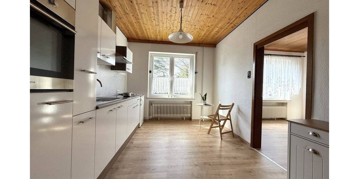 helle sanierte Altbau Wohnung 2 zimmer