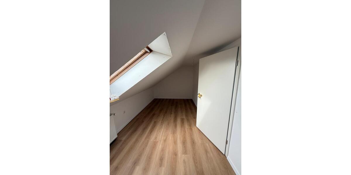 Dachgeschoßwohnung Wathlingen - 2 Zimmer, 50 m&sup2;, 550&euro; | Angebot:25989969