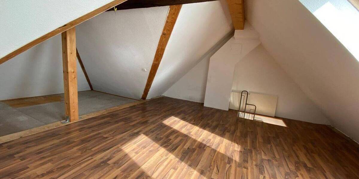 Etagenwohnung Stralsund Altstadt - 2 Zimmer, 73 m&sup2;, 735&euro; | Angebot:26275349