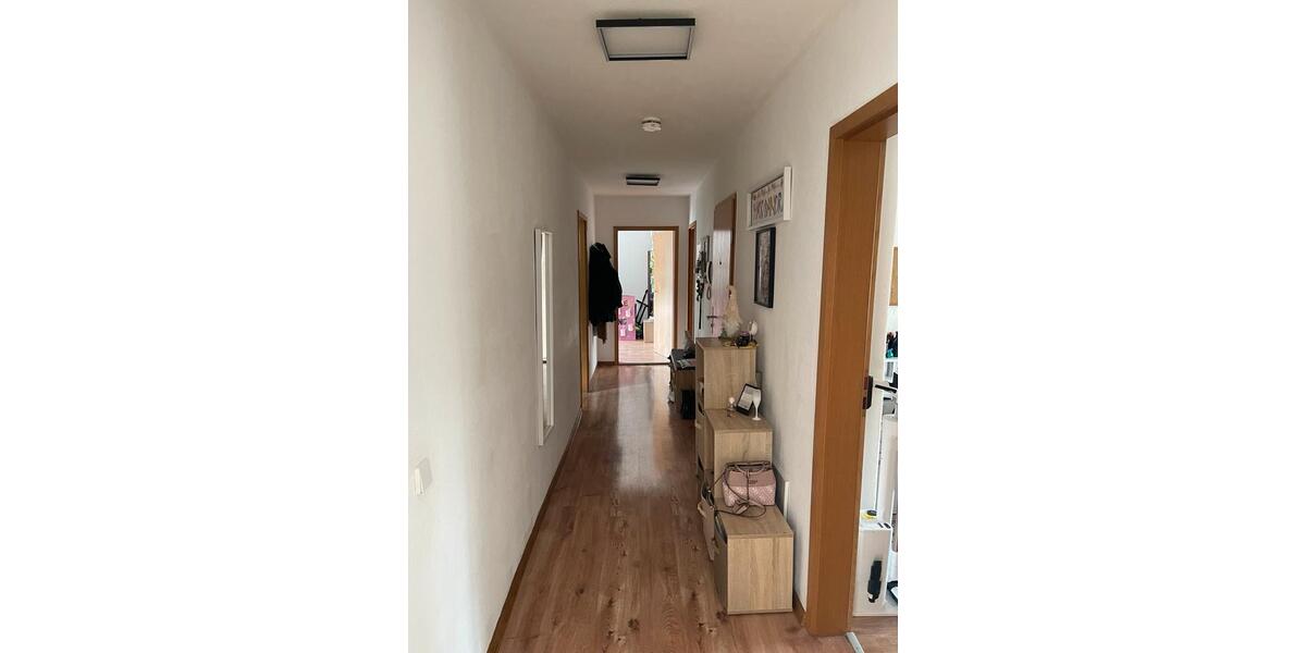 Dachgeschoßwohnung Frankfurt (Oder) - 4 Zimmer, 95 m&sup2;, 1.110&euro; | Angebot:26477855