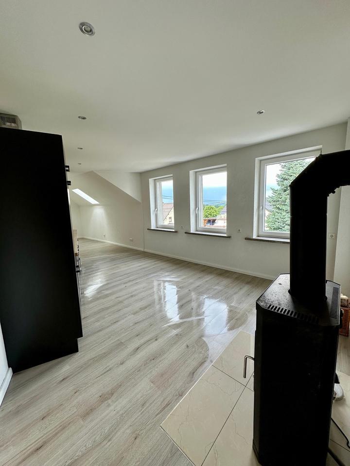 3,5 Zimmer Dachgeschoßwohnung in Reumtengrün (Auerbach Vogtland)