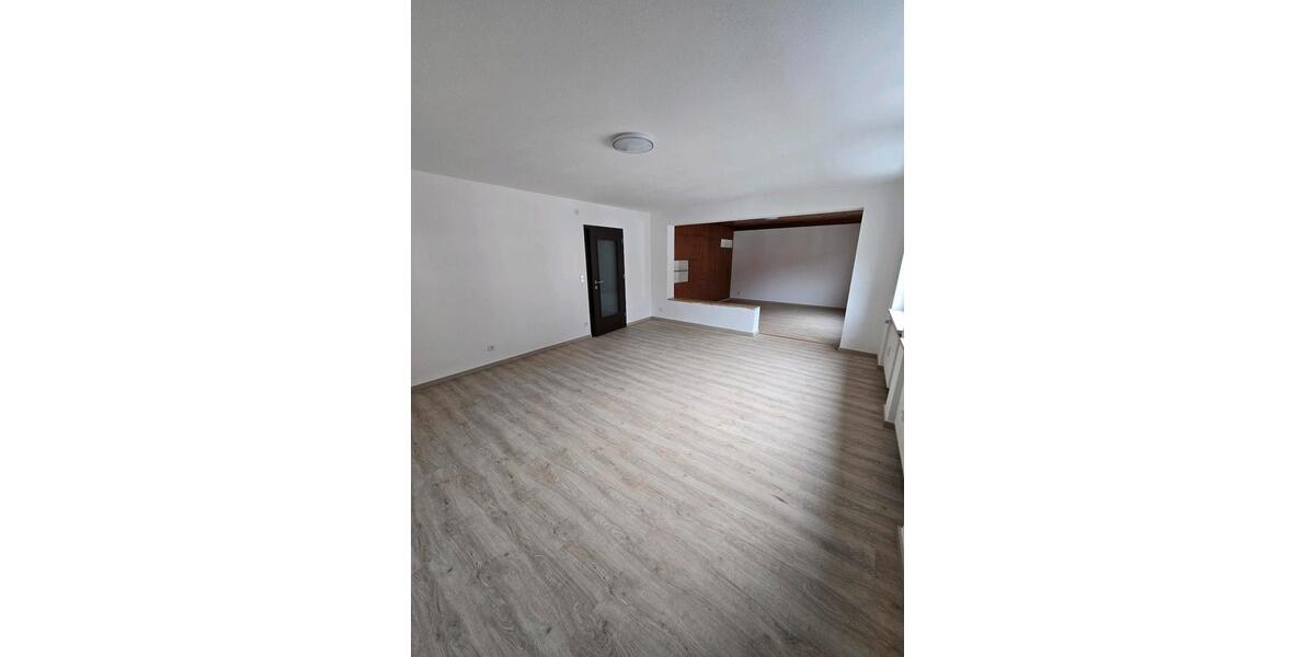 Etagenwohnung Eichstätt - 5 Zimmer, 125 m&sup2;, 1.900&euro; | Angebot:25899378