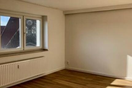 3-Zimmer Wohnung in 58507 Lüdenscheid Zentrum, neu renoviert zimmer
