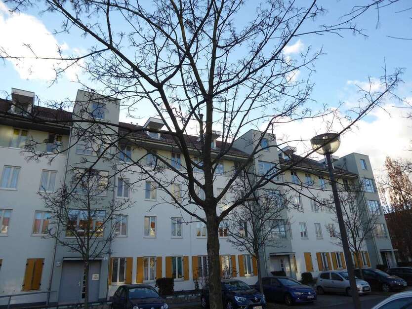 Wohnung zum Mieten in Berlin 397,57 € 42.09 m² 2 zimmer