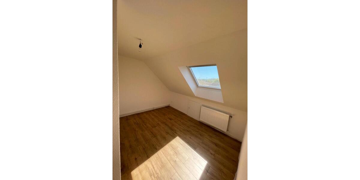 Dachgeschoßwohnung Bad Gandersheim - 4 Zimmer, 85 m&sup2;, 620&euro; | Angebot:26398893