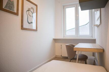 Möbliertes 10qm WG Zimmer in 5er-WG frisch saniert Nähe der Außenalster ab 01.01.26 zimmer