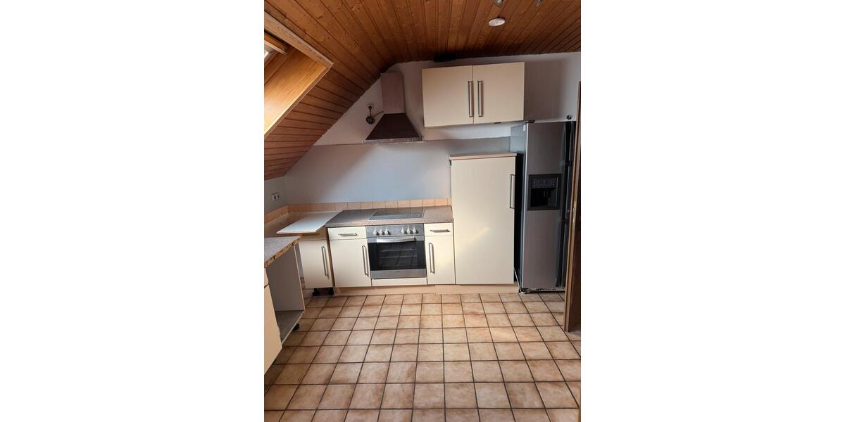 Dachgeschoßwohnung Losheim am See - 4 Zimmer, 100 m&sup2;, 900&euro; | Angebot:26165327